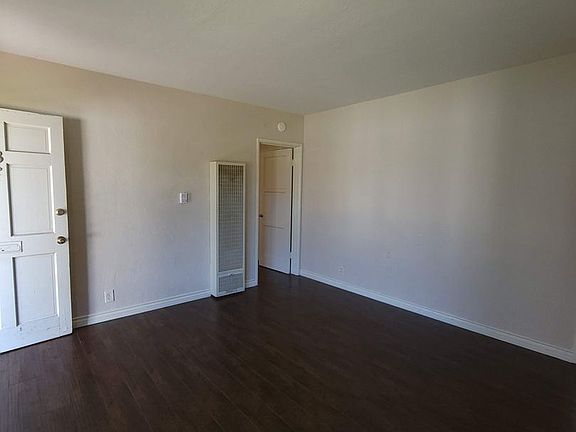 2nd image of 222 Avenue H APT 3