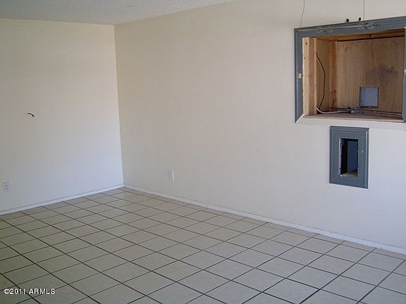 5th image of 3641 W SUNNYSIDE Drive
