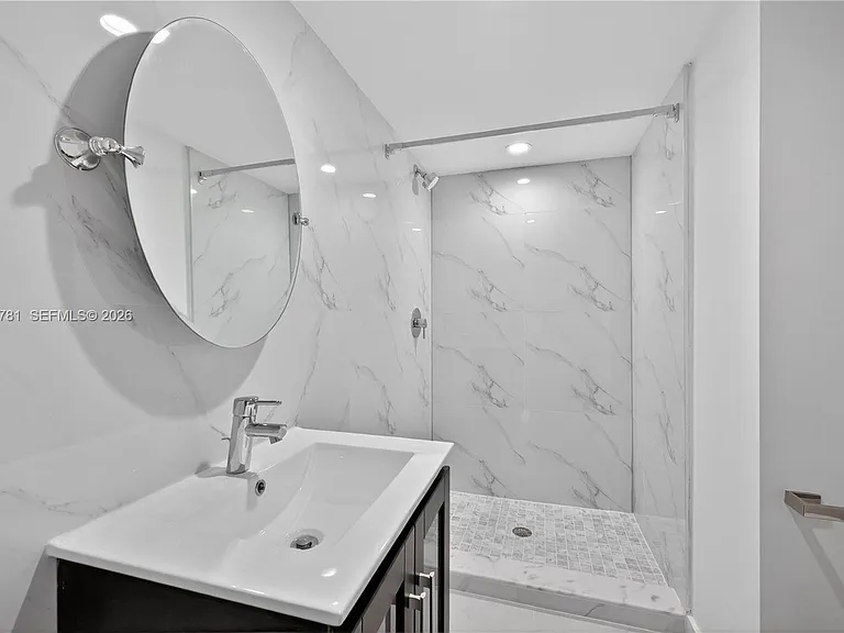1552 Euclid Ave #8 — Photo 7
