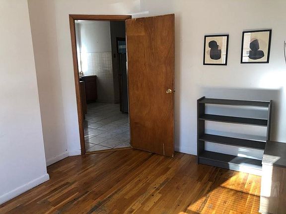 4th image of 321 Sip Ave APT 2L