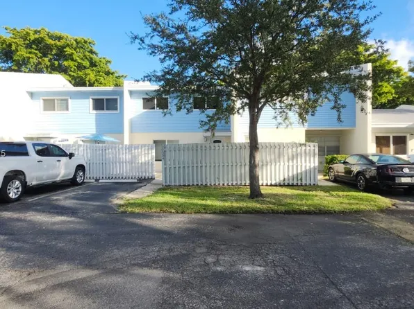 22304 SW 103rd Ct, Miami, FL 33190