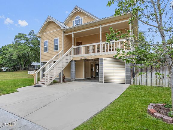 2nd image of 130 Acacia Ave