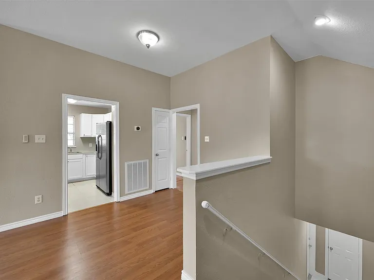 1141 Lovett St — Photo 5