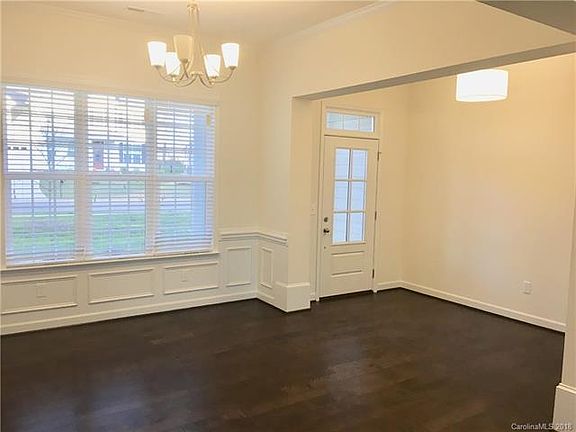 3rd image of 980 Brookdale Ln