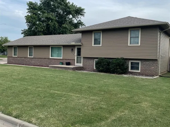 414 W Edgewood St, Augusta, KS 67010