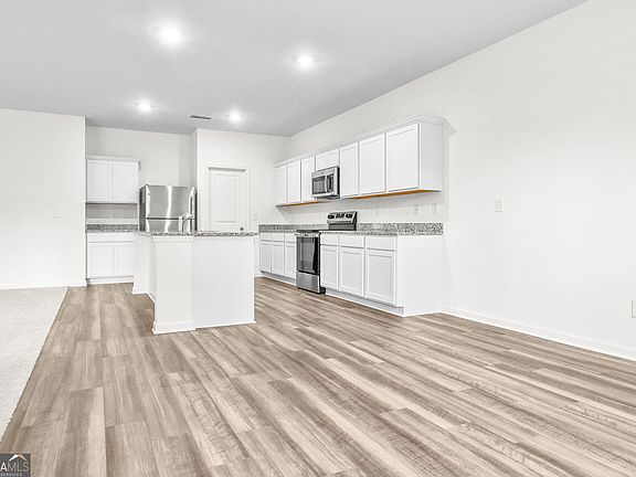 5th image of 2688 Argento Cir