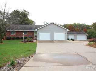 9330 W Lake Camelot Dr, Mapleton, IL 61547