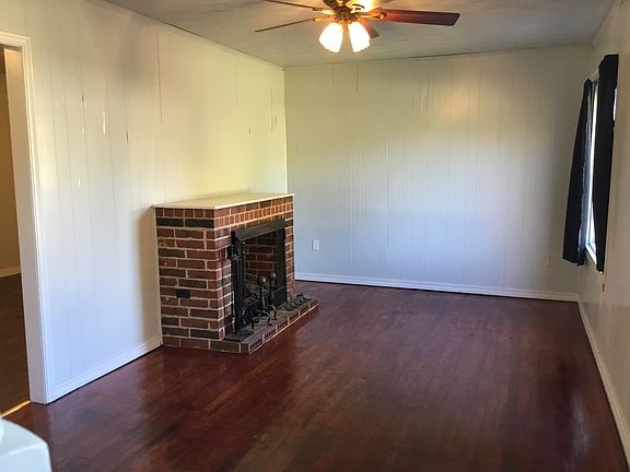 4th image of 4010 SE 11th St