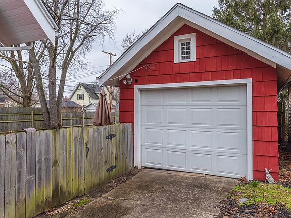 4th image of 411 Kreitzer Ave
