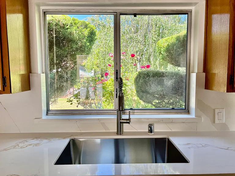 209 Cherry Ave — Photo 8