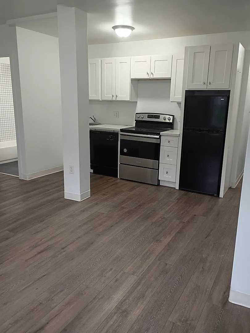 1412 Windrim Avenue — Photo 4