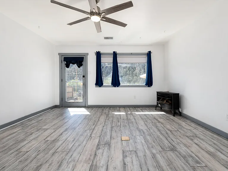 735 Colorado Blvd — Photo 6