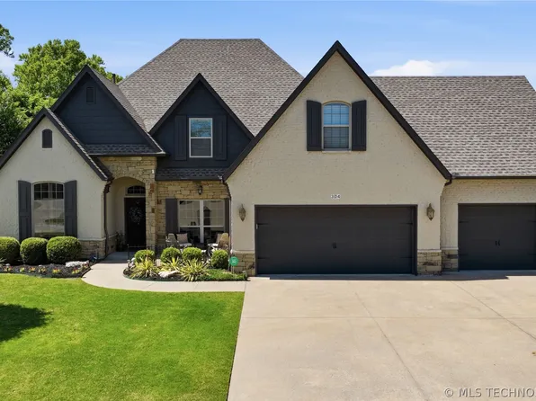 304 S 76th St, Broken Arrow, OK 74014