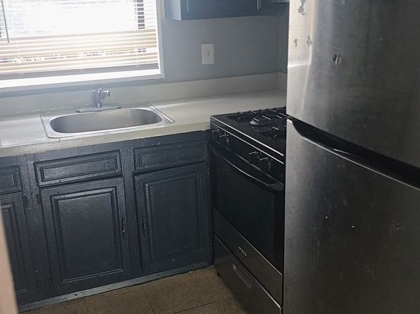 12601 W Outer Dr APT 4