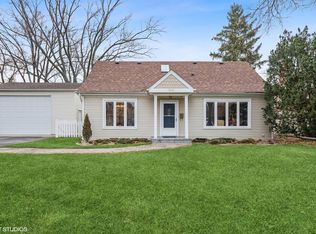 3216 Crestwood Ln, Glenview, IL