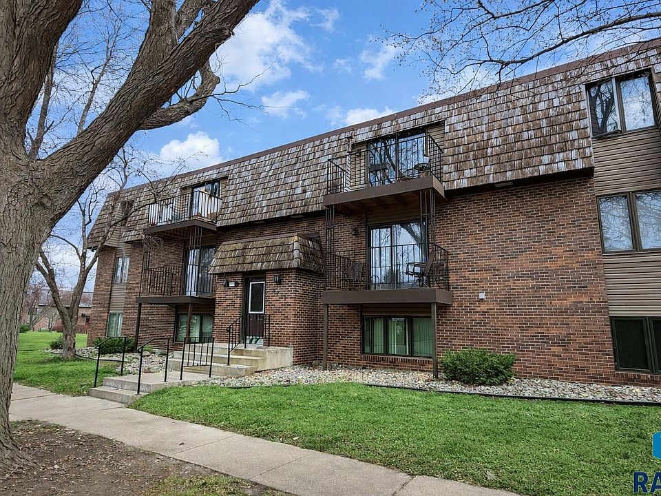 1st image of 3712 S Terry Ave Unit 103