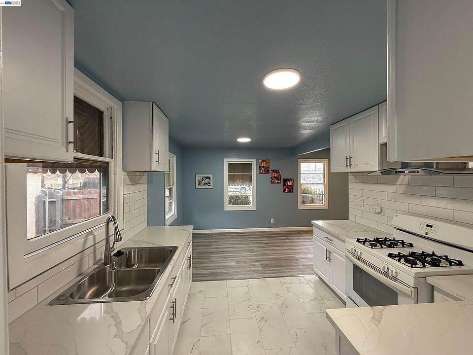 1st image of 5500 Fruitridge Rd