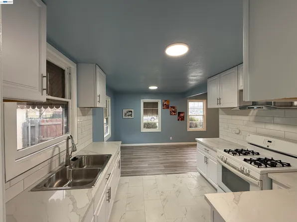 5500 Fruitridge Rd, Sacramento, CA 95820