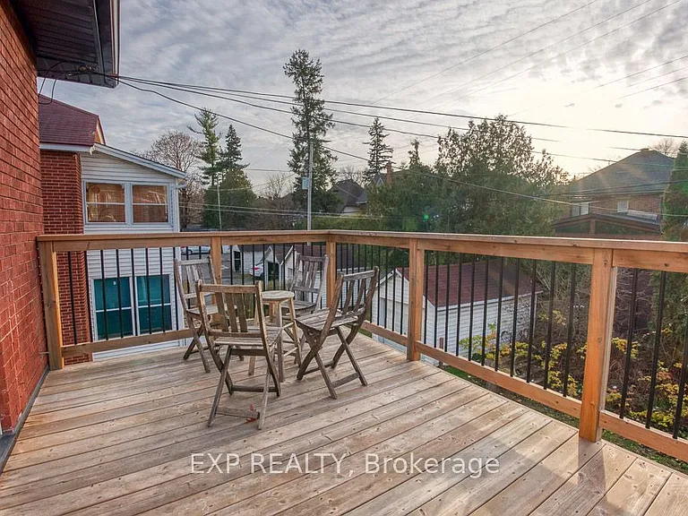448 Holland Ave — Photo 8