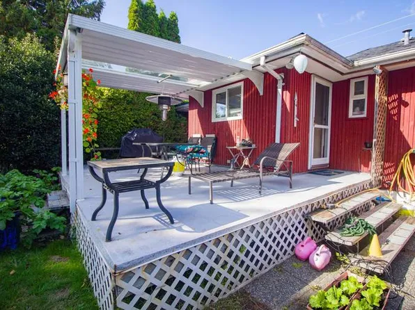 15870 N Bluff Rd #1A, White Rock, BC V4B 3G7