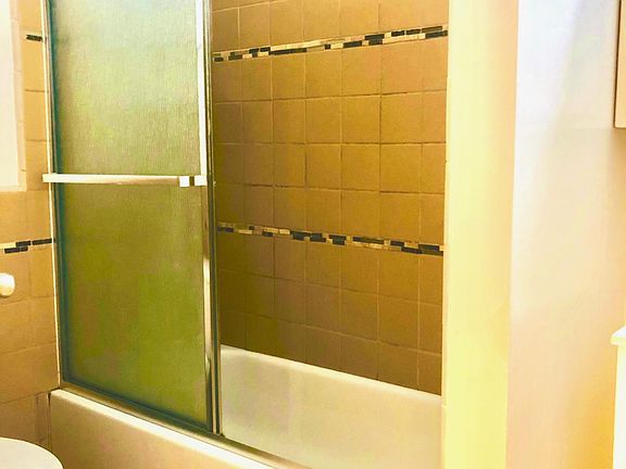 4th image of 1414 N Hobart Blvd #7-14