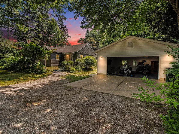 701 E Alice St, Whitehall, MI 49461