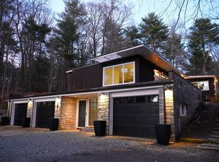 28 Woodridge Rd, Wayland, MA 01778