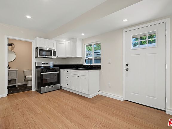 2nd image of 11510 Fenton Ave