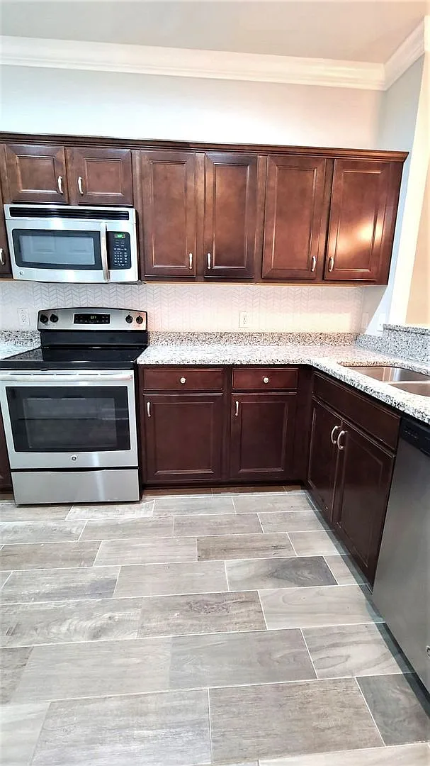 Executive Living In Sorrento! — Photo 4