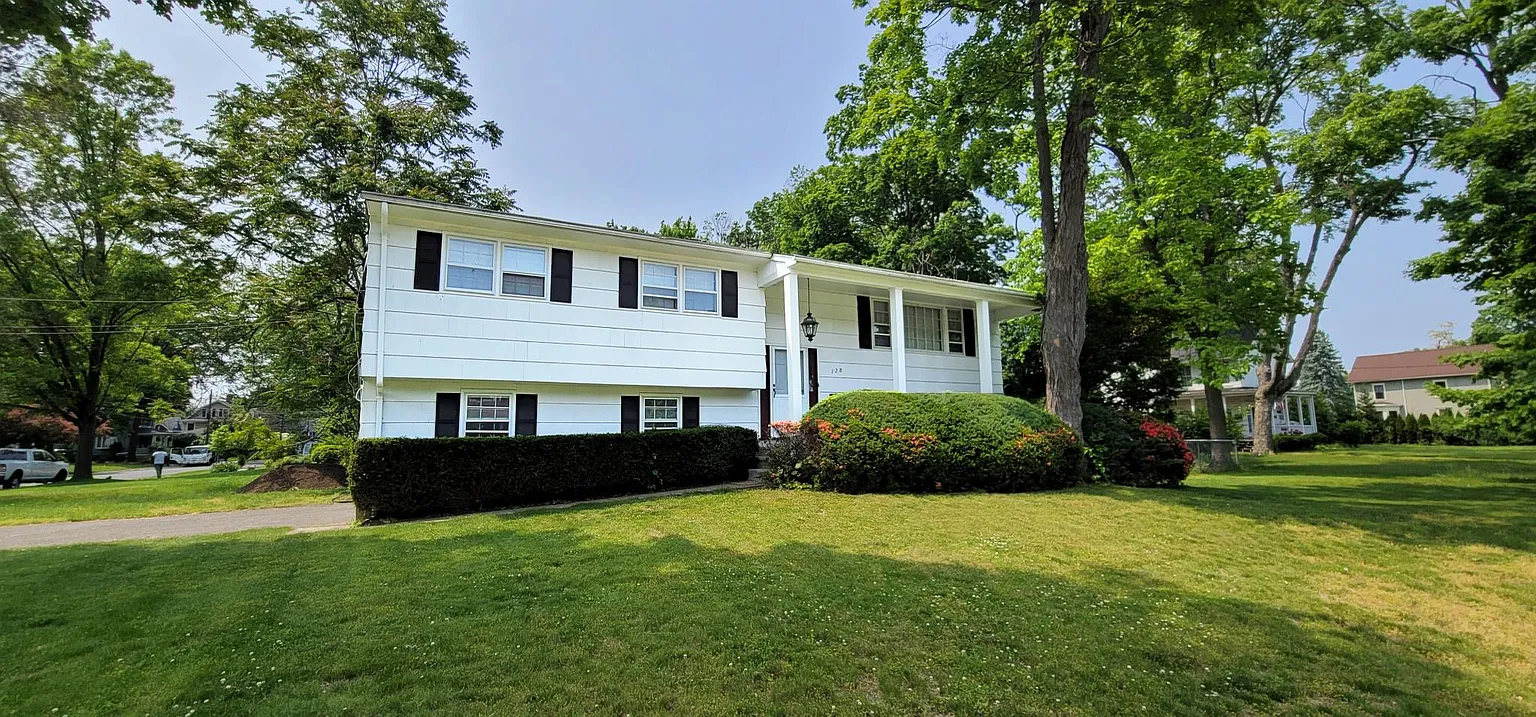 128 N Pleasant Ave photo 1