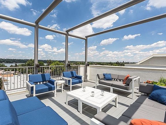 ba_xatsloans_rooftop1_1024x665