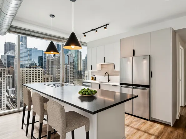 345 N La Salle Dr, Chicago, IL