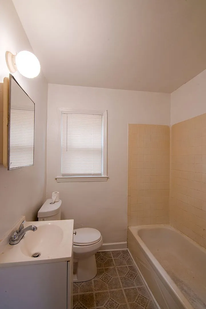 Lincoln Heights Apartments — Photo 3
