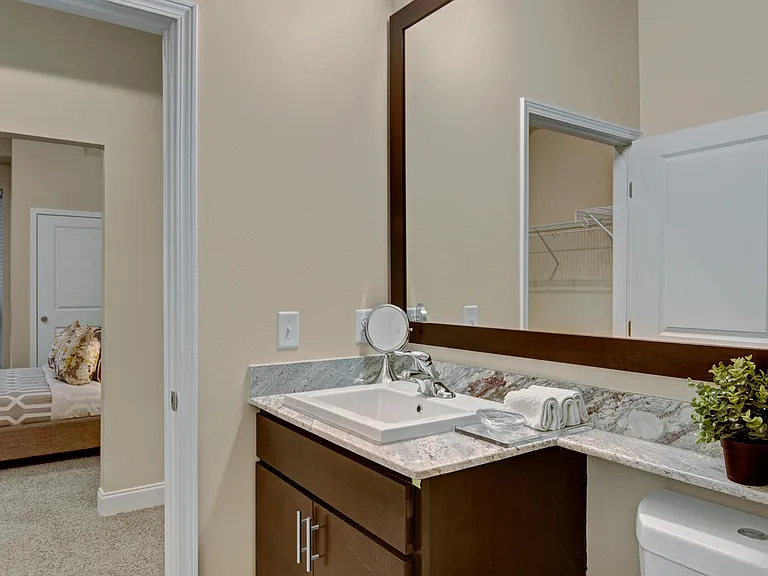 4800 Excelsior — Photo 12