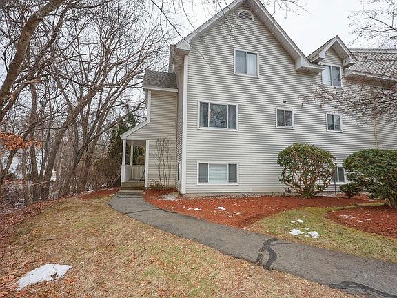 3rd image of 100 Merrimack Ave APT 25