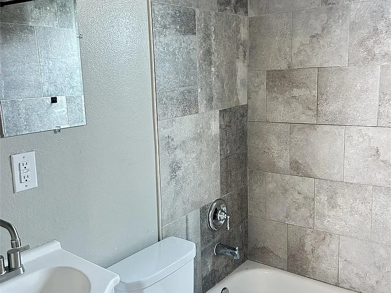 3025 Prospect St #2 — Photo 11