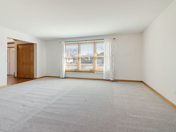 3rd image of 303 Westwood Dr