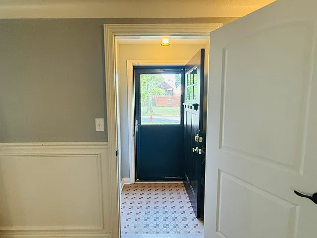 4021 Silsby Rd — Photo 3