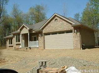 299 E Mowry Rd, Monaca, PA 15061