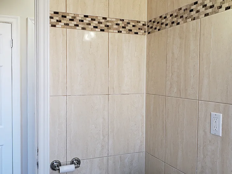 183 Maurice Dr #4 — Photo 3