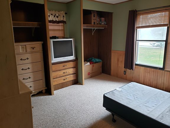 3rd image of 1408 Wild Rose Dr