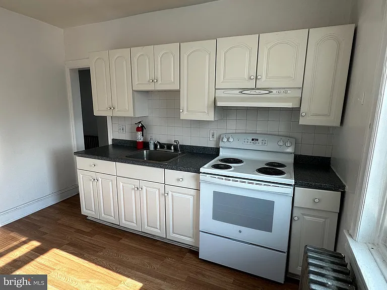 206 Saude Ave — Photo 8