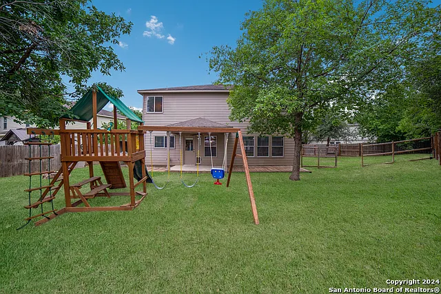 16526 Amberly Ct — Photo 23