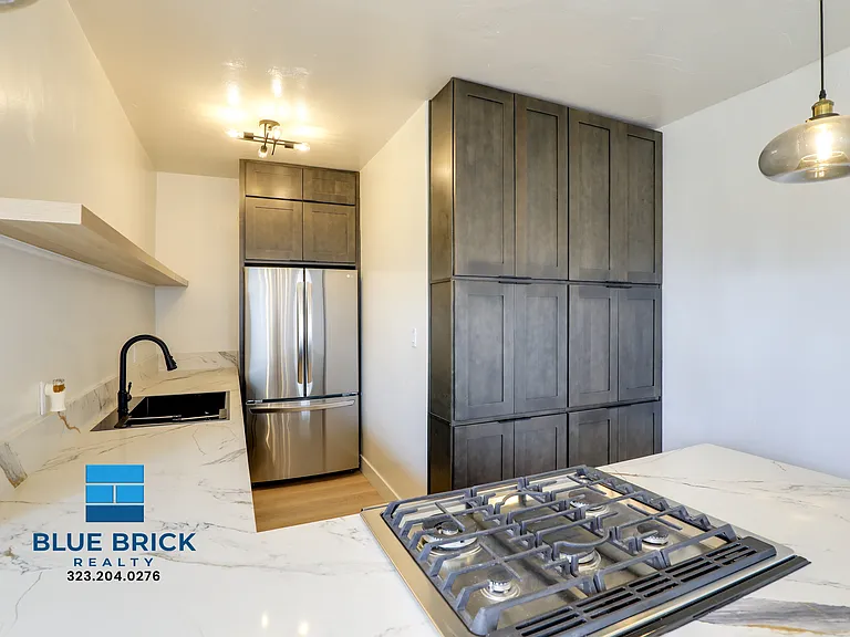 300 N Bonnie Brae St #302 — Photo 15