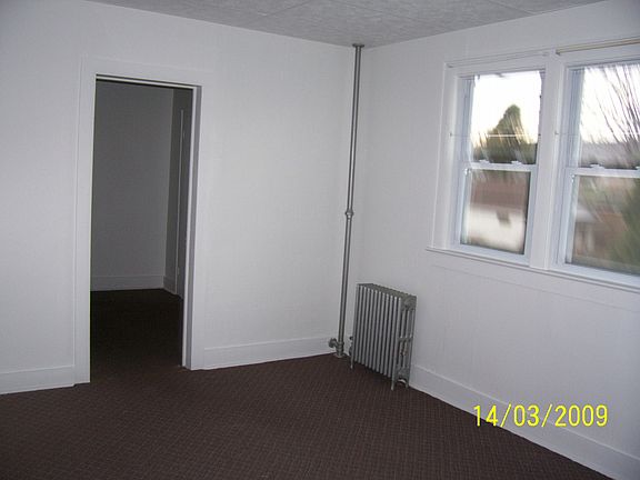 5th image of 222 W Mary St APT 2