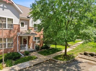 705 Cricket Ln UNIT 1, Madison, WI 53562