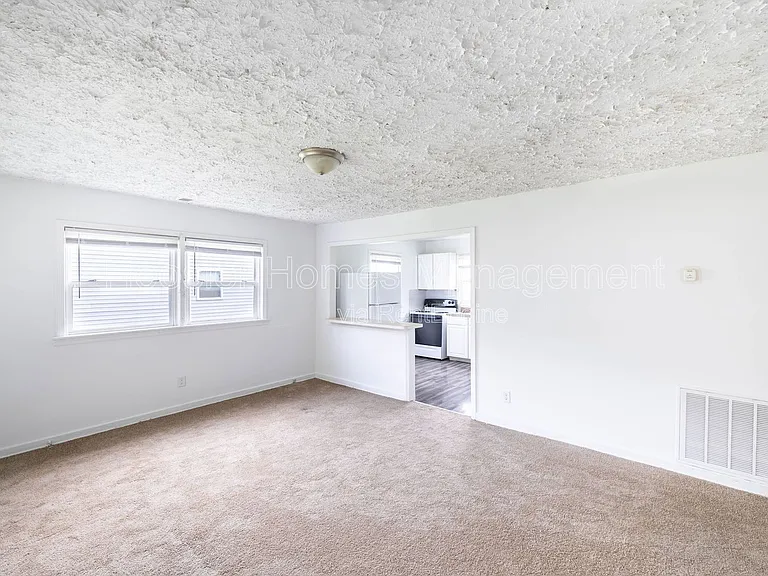 6119 Nimitz Dr — Photo 7