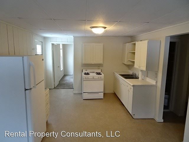 1st image of 1645 Coit Ave NE #1