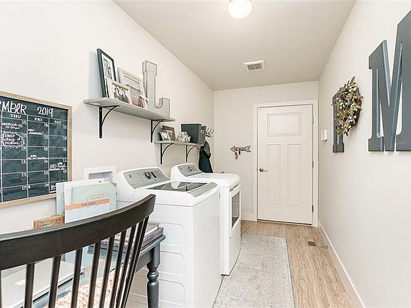 4th image of 5255 Clemson Dr