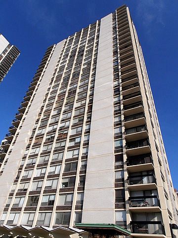 1st image of 1355 N Sandburg Ter APT 1506